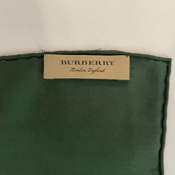Burberry Vintange Multi-Print Panellef Scarf Green - Picture 7 of 7